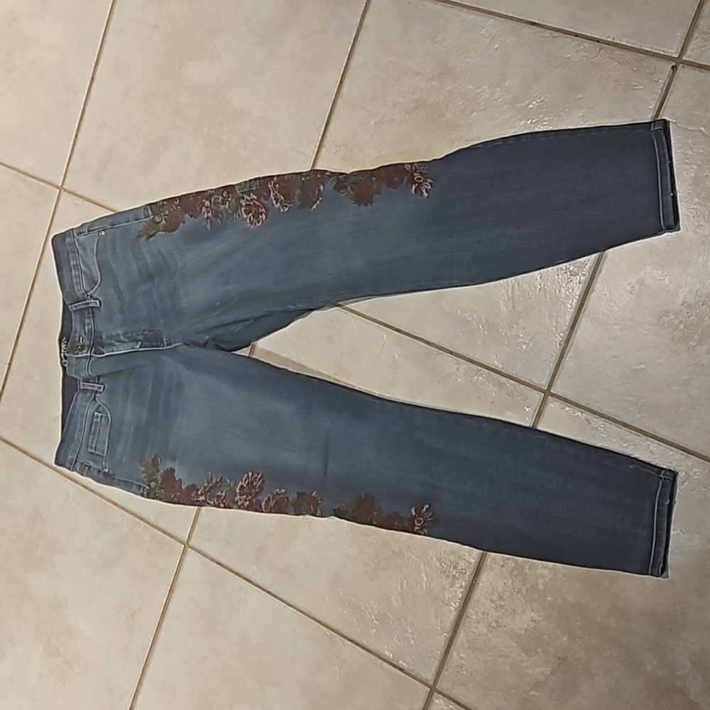 Women's MiracleBody Embroidered jeans